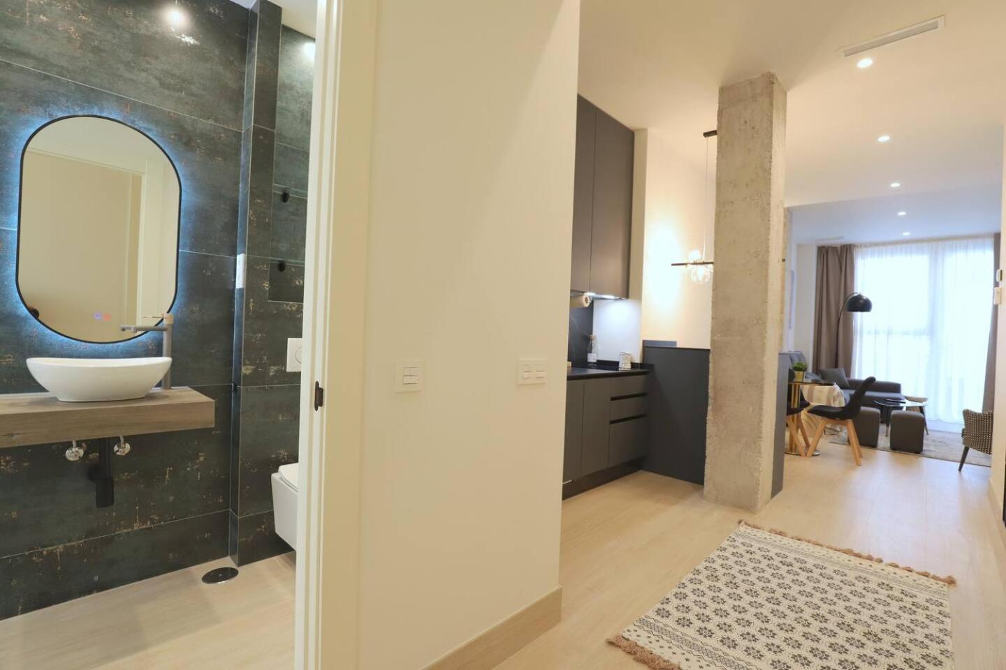 Apartamentos Orilla Del Bernabeu Madrid Luaran gambar