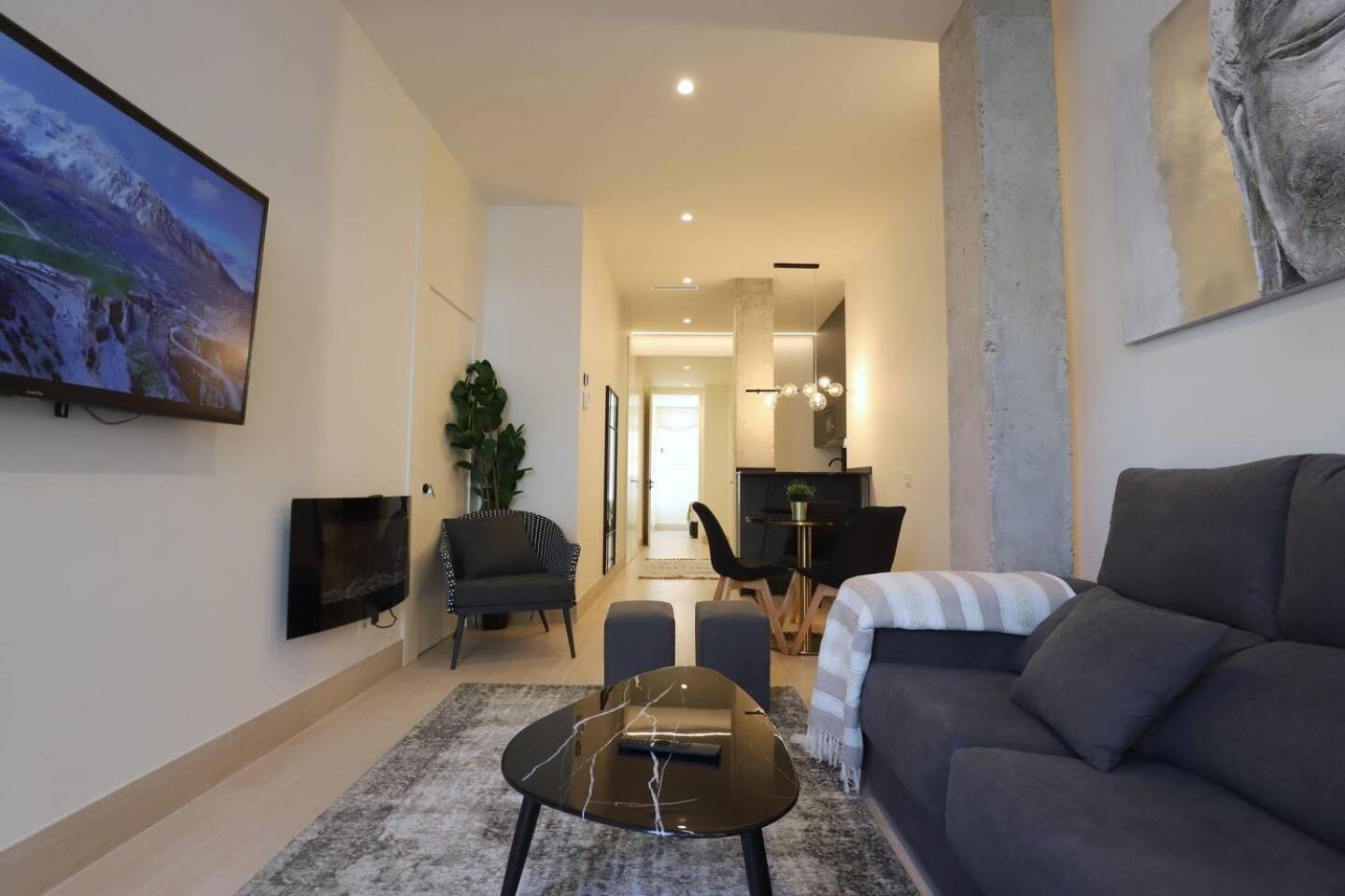 Apartamentos Orilla Del Bernabeu Madrid Luaran gambar