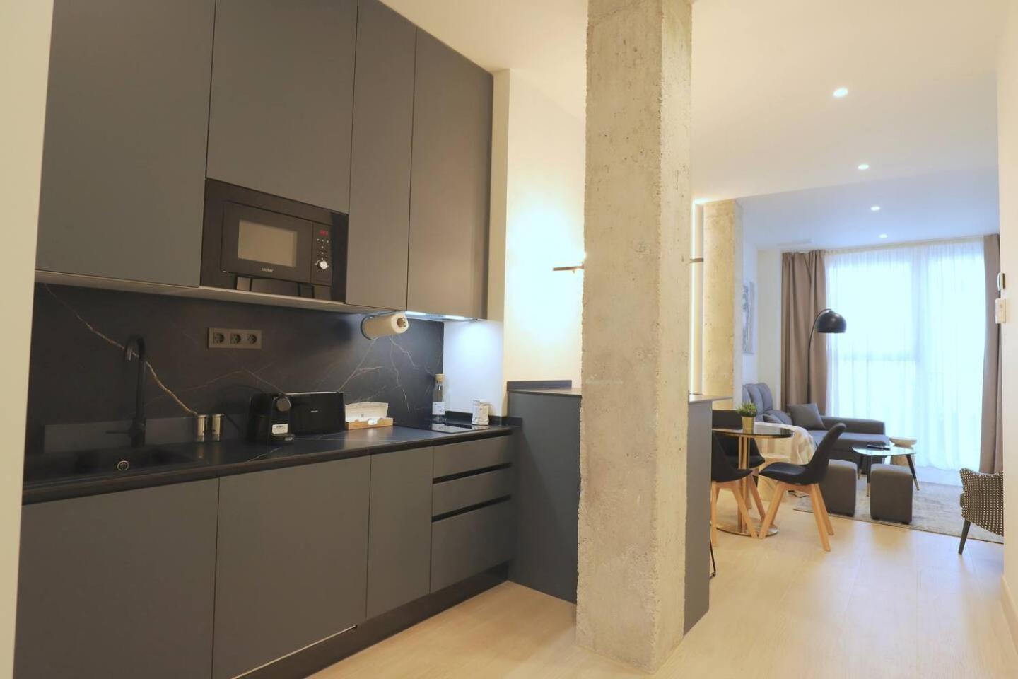 Apartamentos Orilla Del Bernabeu Madrid Luaran gambar