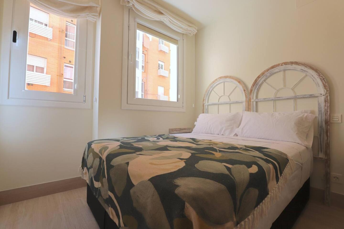 Apartamentos Orilla Del Bernabeu Madrid Luaran gambar