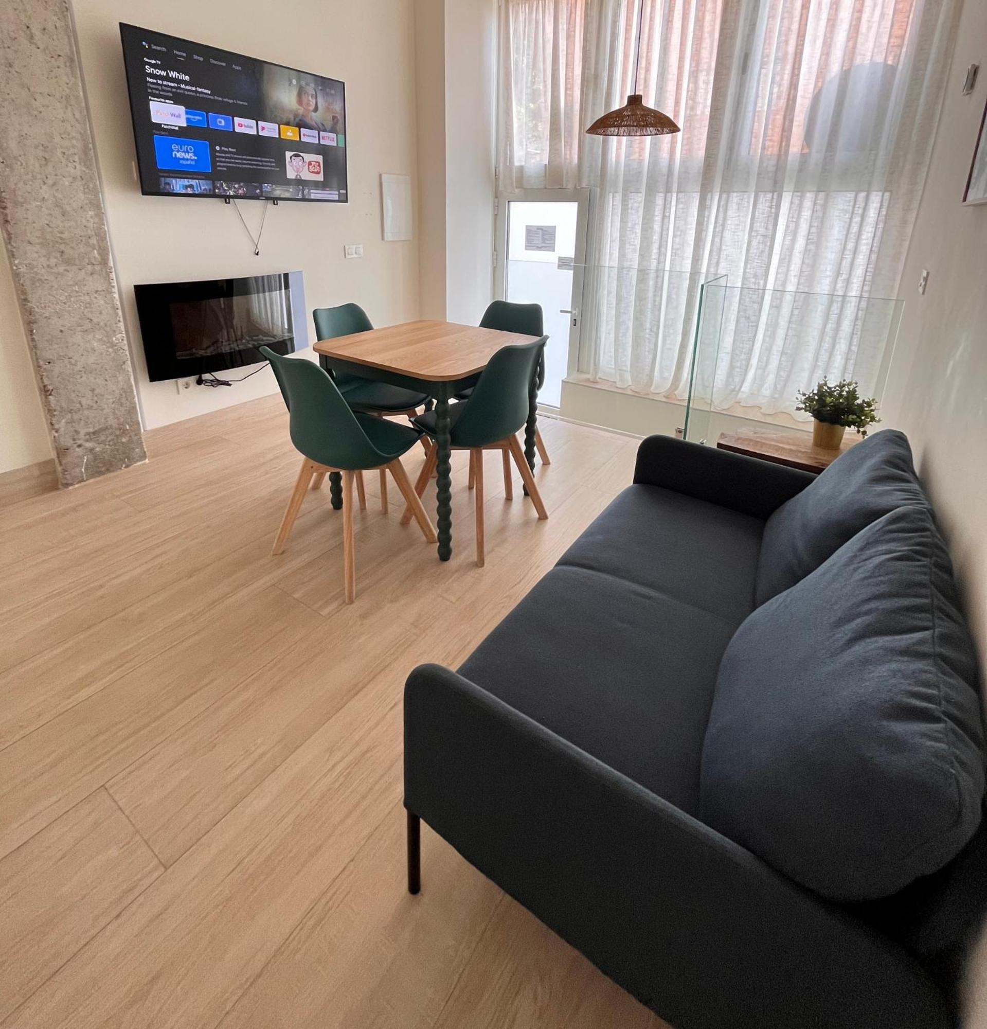 Apartamentos Orilla Del Bernabeu Madrid Luaran gambar